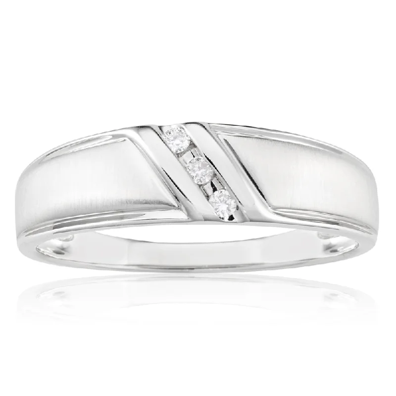 9ct White Gold Mens Ring With 05 Points Of Diamonds