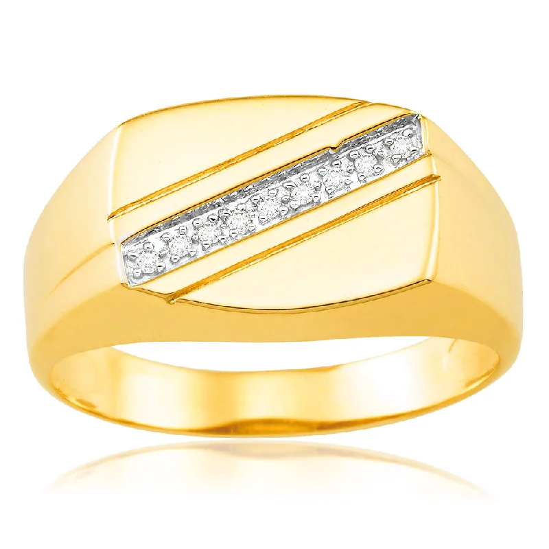 9ct Yellow Gold Diamond Ring  Set with 9 Stunning Brilliant Diamonds