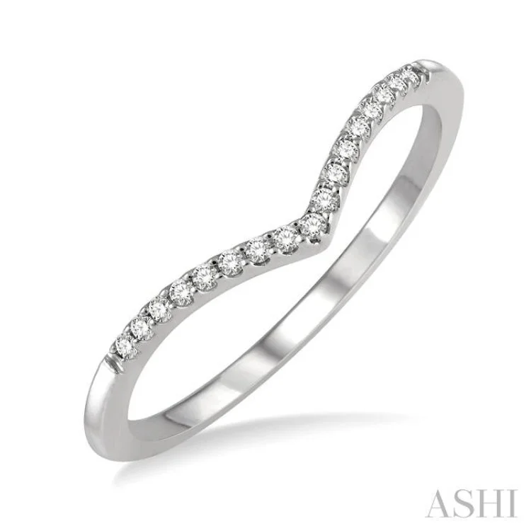 1/10 ctw Chevron Round Cut Diamond Petite Ring in 14K White Gold