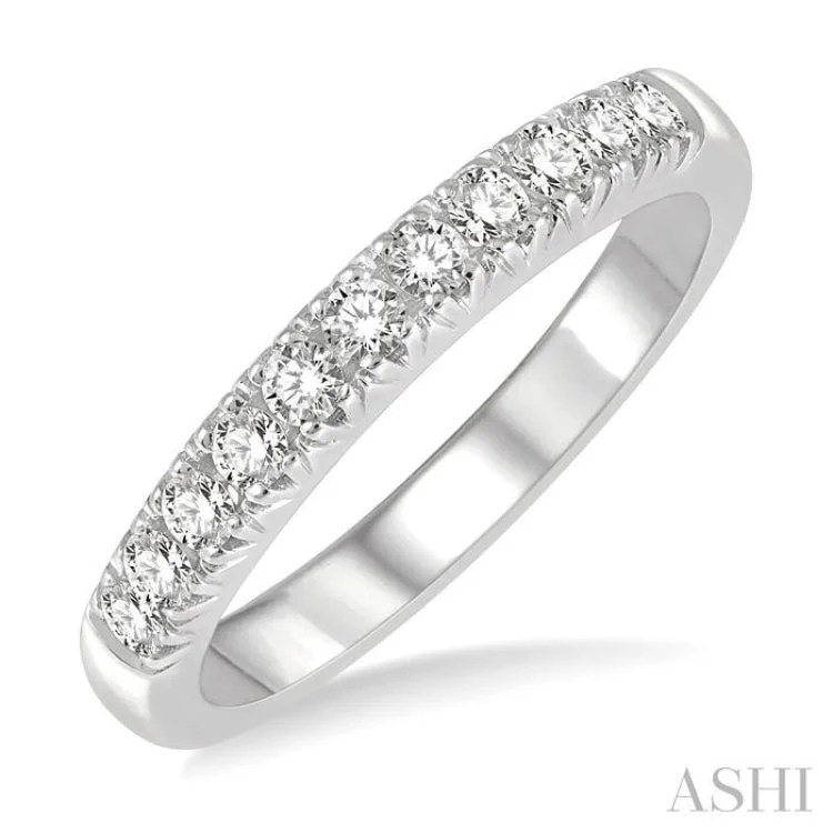 1/3 ctw 11Stones Round Cut Diamond Wedding Band in 14K White Gold