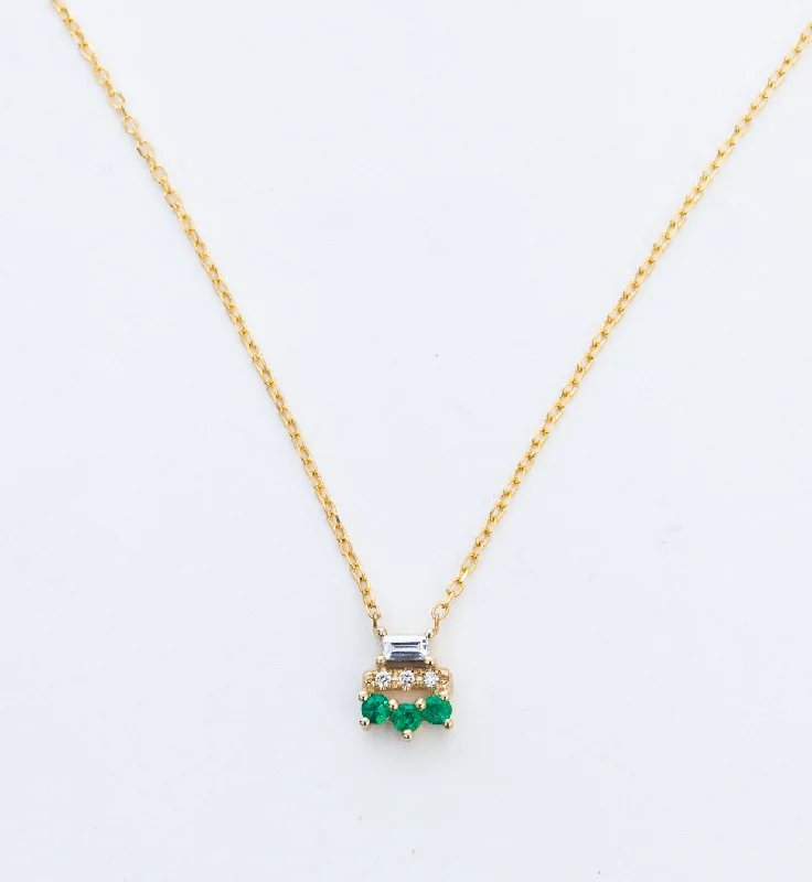 Baguette Emerald Lace Necklace